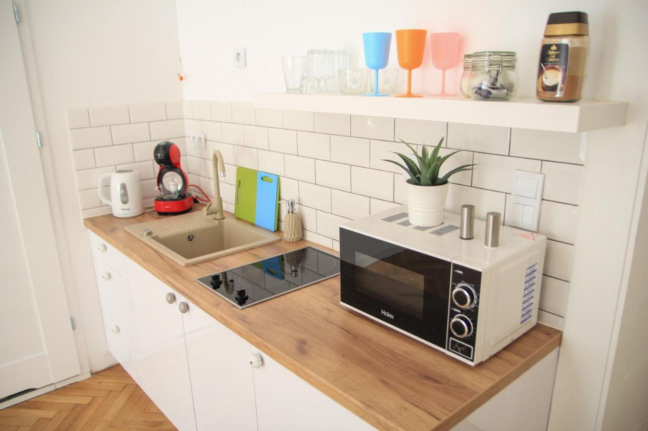 Corner 2 Cracow I Old Town I Big Studio & Balcony Krasków Εξωτερικό φωτογραφία